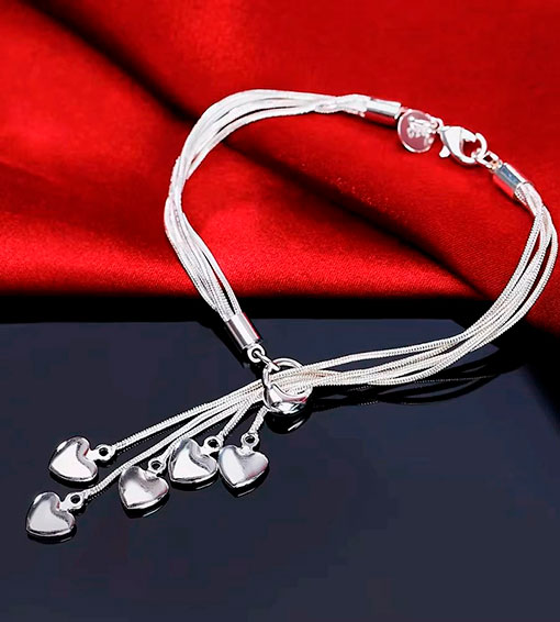 pulsera cinco corazones