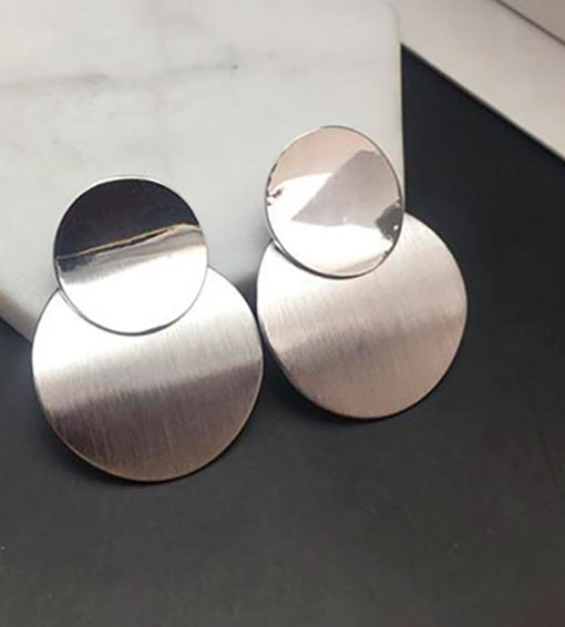pendientes doble disco plateado
